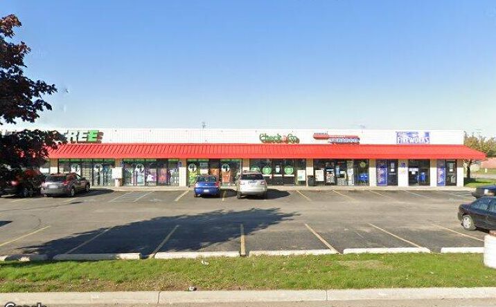 Pictures of Retail property located at 2675 - 2695 Henry St, Muskegon, MI 49441 for lease - image #1