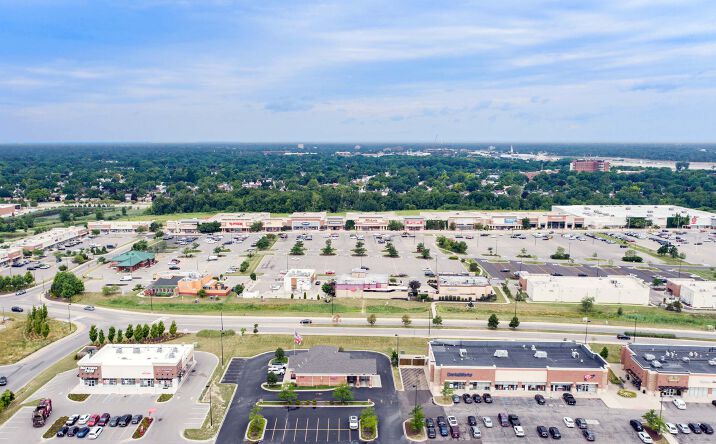 Pictures of Retail property located at 3100 - 3392 Fairlane Drive, Allen Park, MI 48101 for lease - image #1
