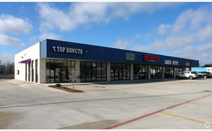 Pictures of Retail property located at 2006 E Rancier Ave, Killeen, TX 76541 for lease - image #1