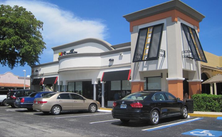 Pictures of Office, Retail property located at 3200 N Federal Hwy, Boca Raton, FL 33431 for lease - image #1