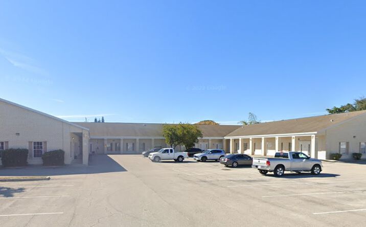 Pictures of Office property located at 3660 Central Ave, Fort Myers, FL 33901 for lease - image #1