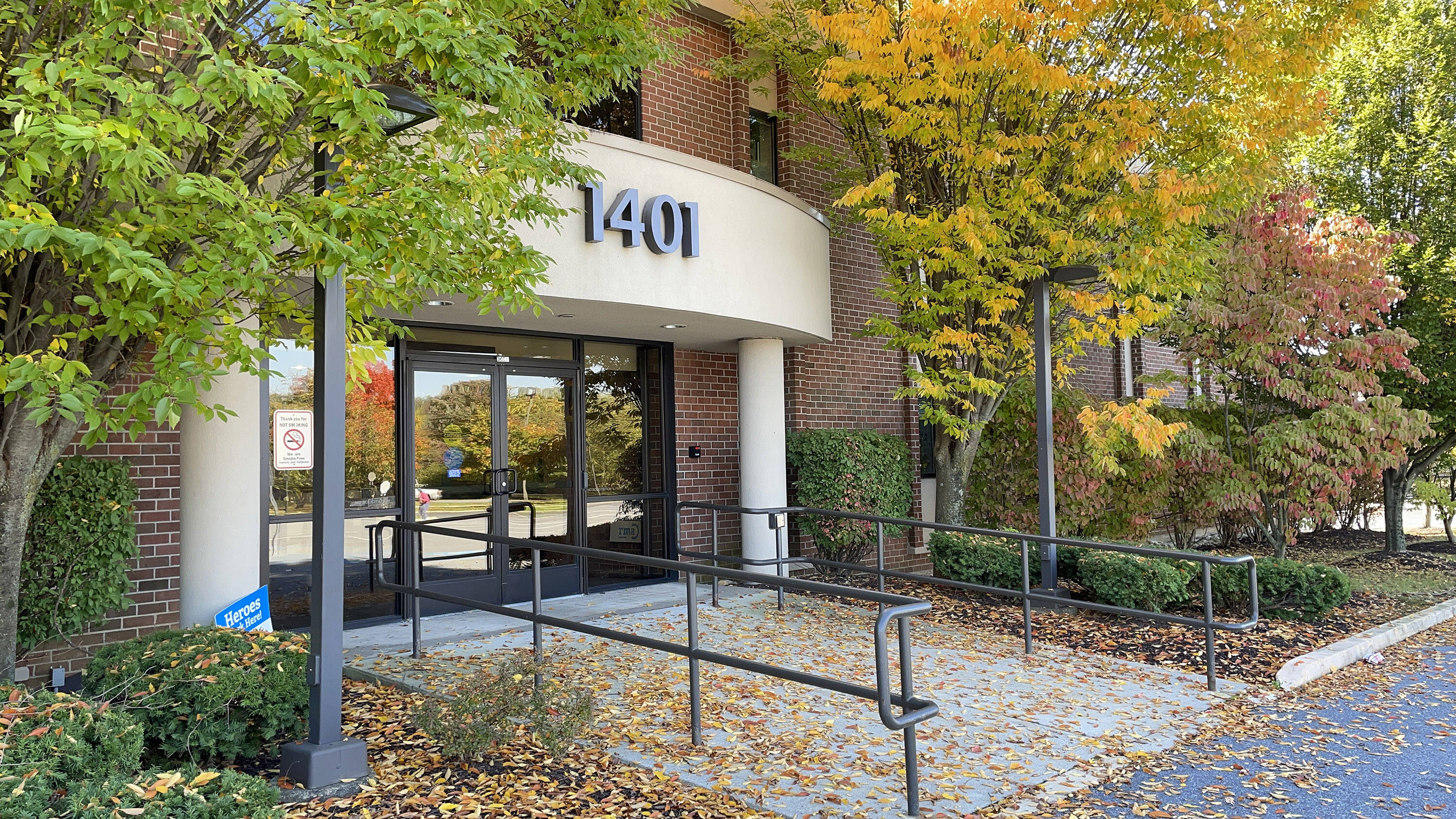 1250 S Cedar Crest Blvd Suite 110 78 - jbbrz4m