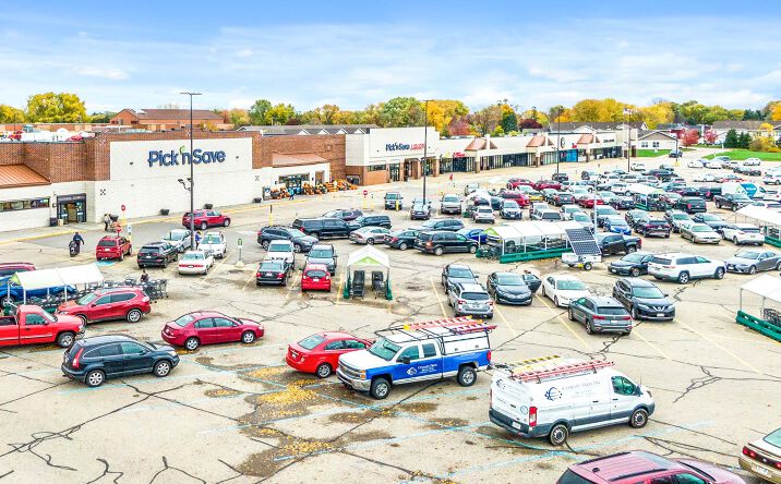 Pictures of Retail property located at 1900 Jackson Street, Oshkosh, WI 54901 for lease - image #1