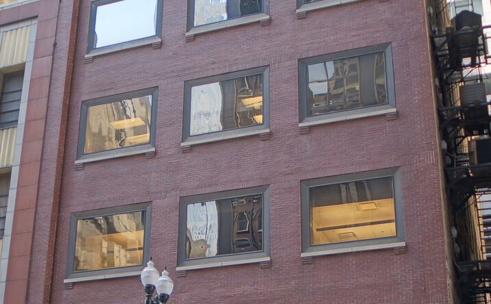 Pictures of Office property located at 166 W Washington St, Chicago, IL 60602 for lease - image #1