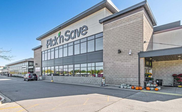 Pictures of Retail property located at 2811 18th Street, Kenosha, WI 53140 for sales - image #1