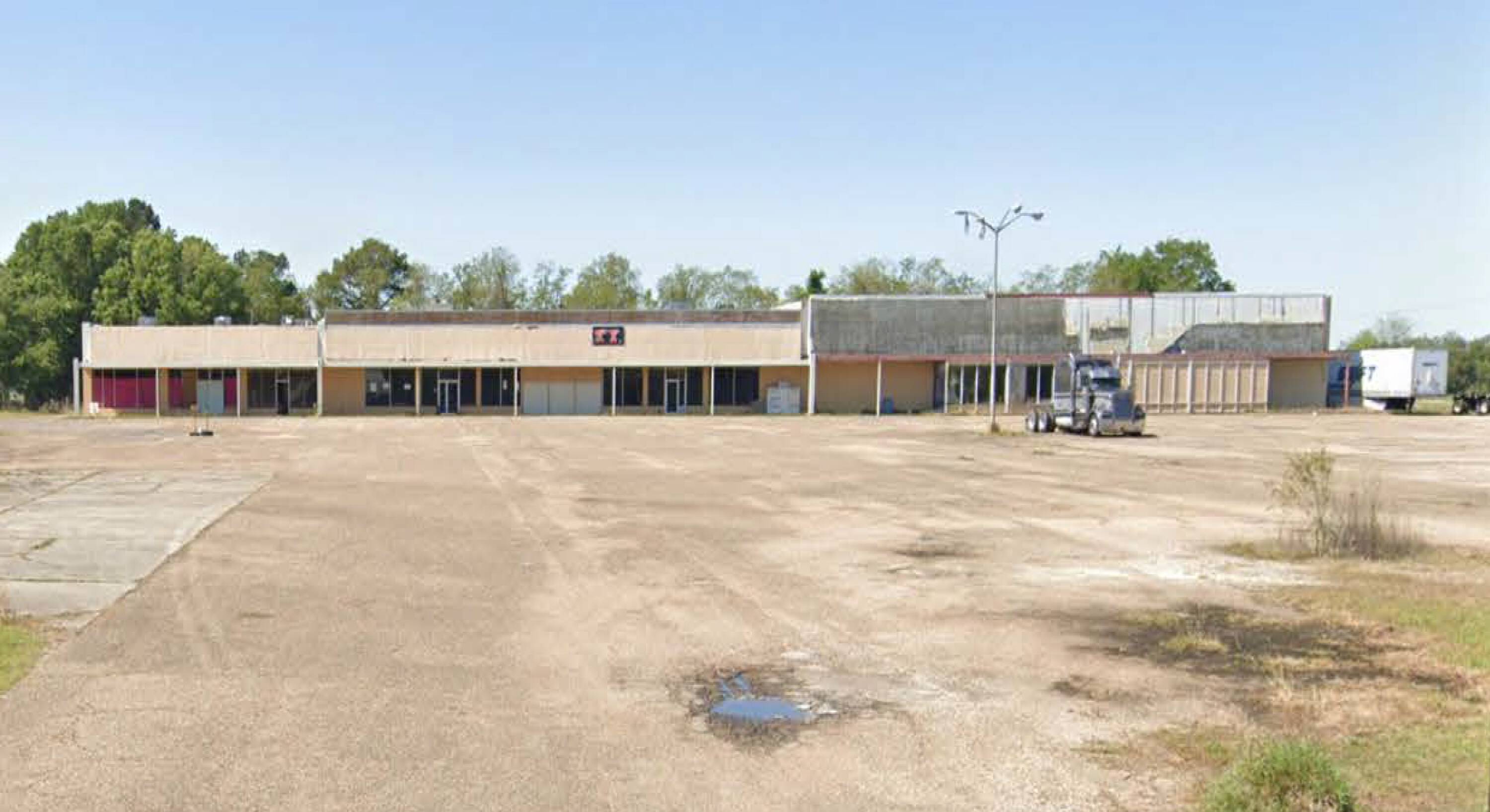 4011 Main St, Jeanerette, LA 70544
