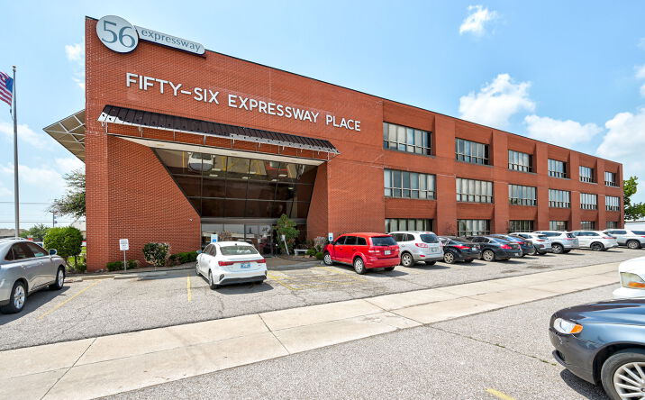 Pictures of Office property located at 5601 NW 72nd St, Warr Acres, OK 73132 for lease - image #1