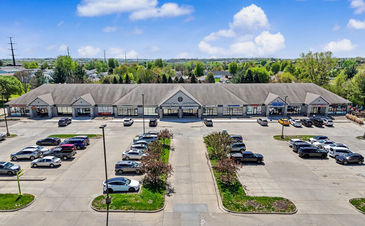 Pictures of Retail property located at 3160 8th St SW, Altoona, IA 50009 for lease - image #1