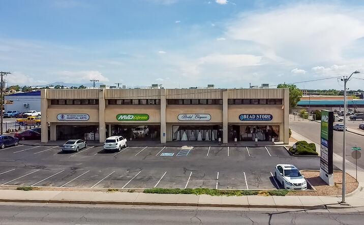 Pictures of Retail property located at 4100 Menaul Blvd NE, Albuquerque, NM 87110 for lease - image #1