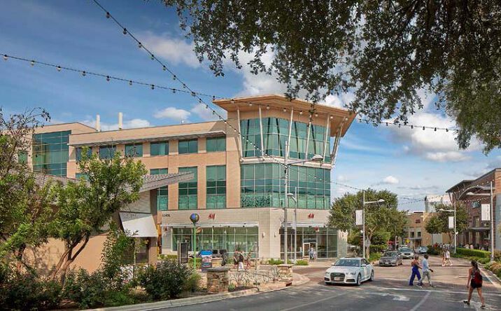 Pictures of Retail, Office property located at 11401 Century Oaks Terrace, Austin, TX 78758 for lease - image #1