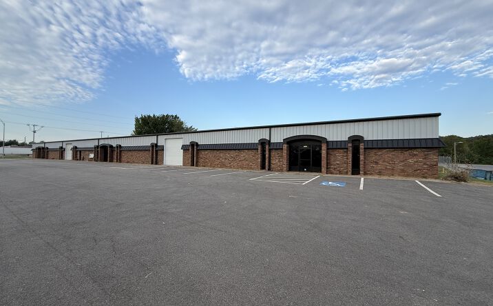 Pictures of Industrial, Retail property located at 4618 Wheeler Ave, Fort Smith, AR 72901 for lease - image #1