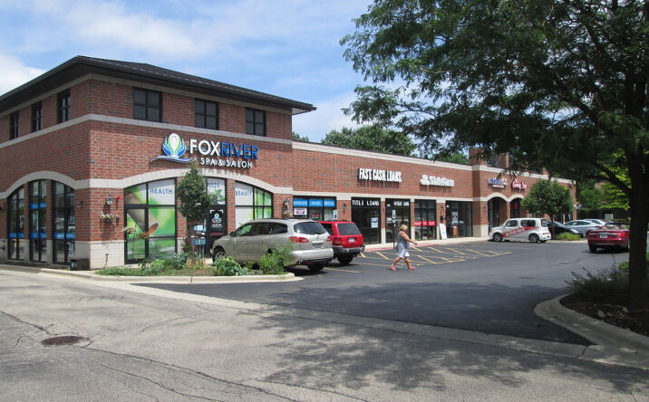 Pictures of Retail property located at 300-314 W Main St, CARPENTERSVLE, IL 60110 for lease - image #1