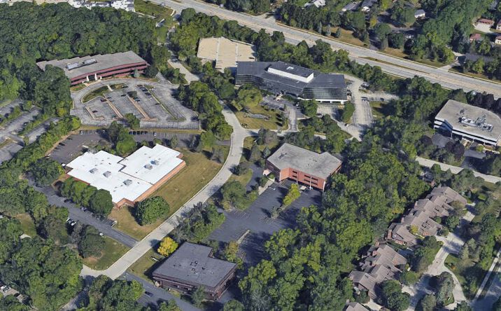 Pictures of Office property located at 375 Bishops Way, Brookfield, WI 53005 for lease - image #1