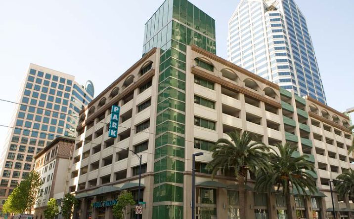 Pictures of Retail property located at 555 West C Street, San Diego, CA 92101 for lease - image #1