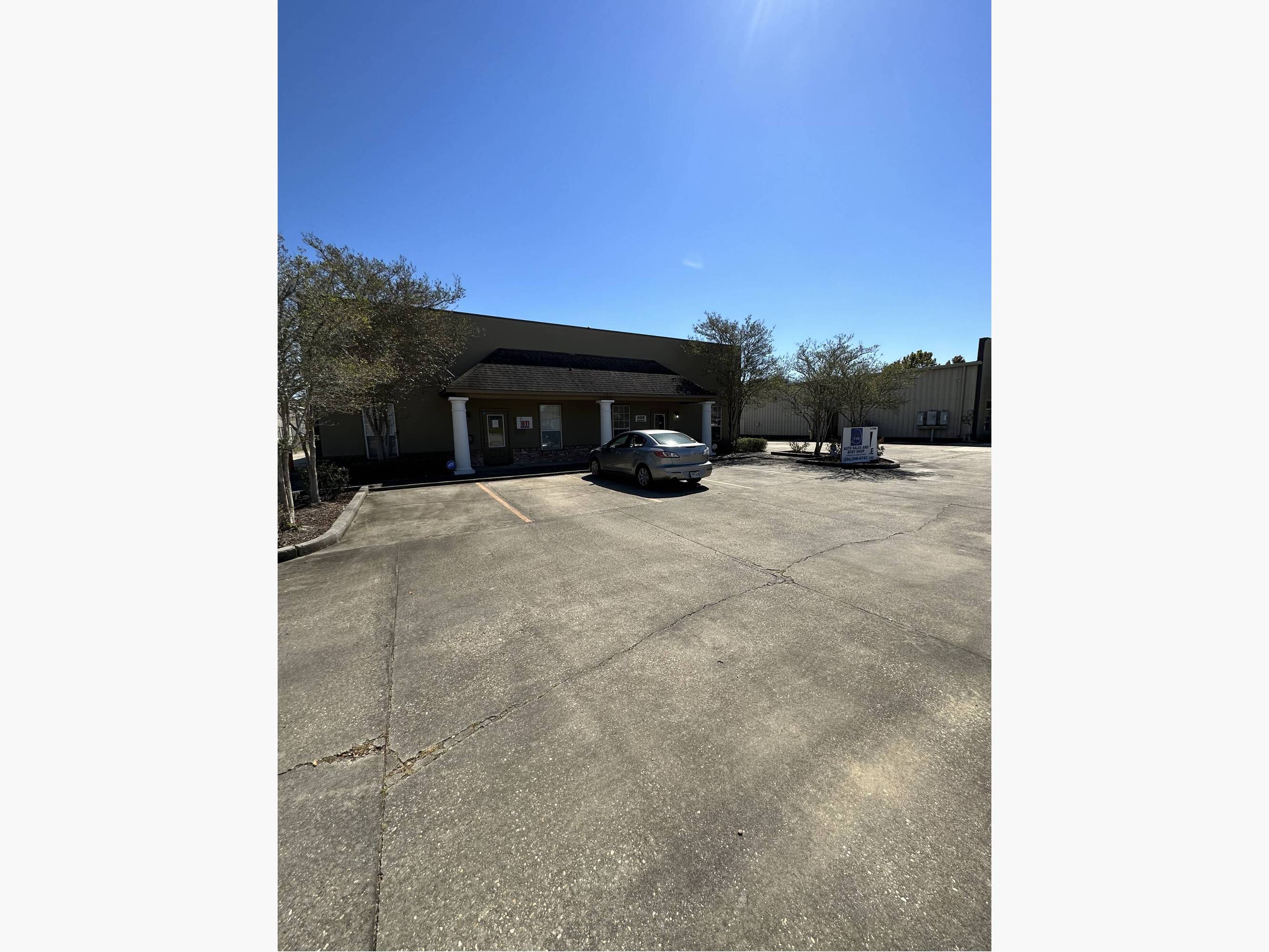 3915 O'Neal Ln, Baton Rouge, LA 70816