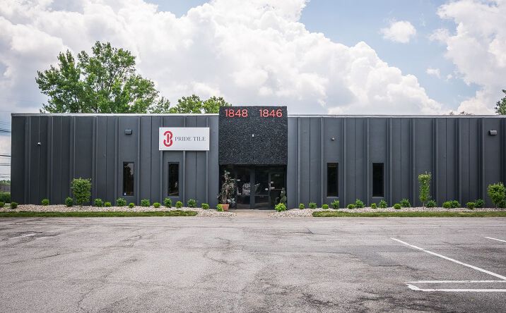 Pictures of Industrial property located at 1846 Cargo Ct, Louisville, KY 40299 for lease - image #1