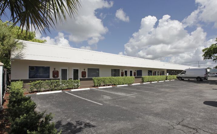 Pictures of Retail, Office property located at 279 SW 27th Ave, Fort Lauderdale, FL 33312 for lease - image #1