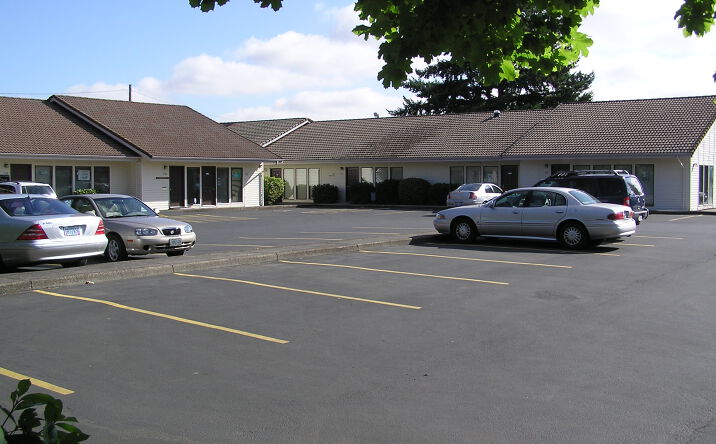 Pictures of Office property located at 720-758 Hawthorne Ave NE, Salem, OR 97301 for lease - image #1