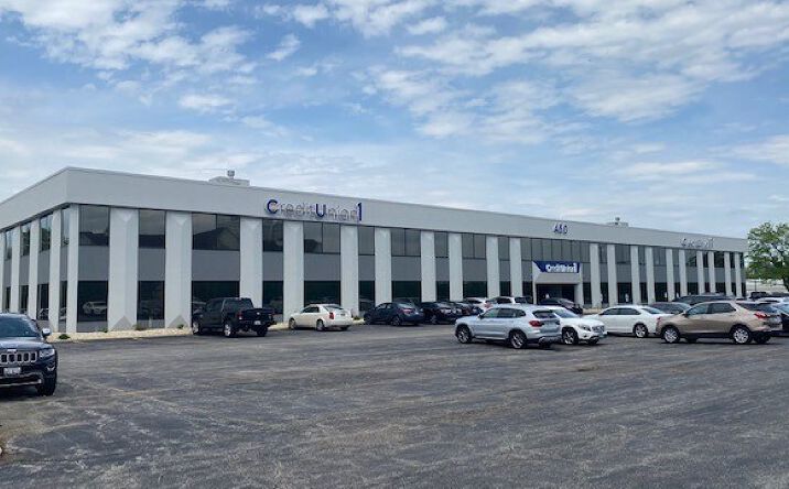 Pictures of Office property located at 450 E 22nd St, Lombard, IL 60148 for lease - image #1