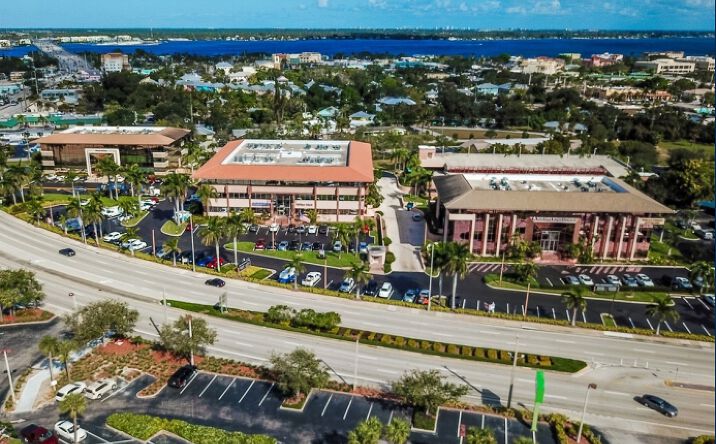 Pictures of Office property located at 729-819 SW Federal Hwy, Stuart, FL 34994 for lease - image #1