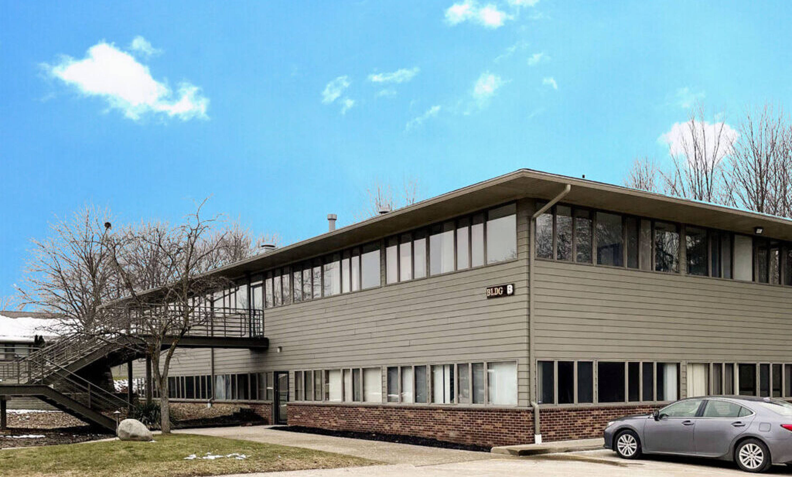 143 Northwest Ave, Tallmadge, OH 44278