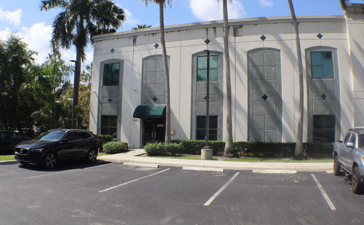 Pictures of Office property located at 1351 Sawgrass Corporate Pkwy, Sunrise, FL 33323 for lease - image #1