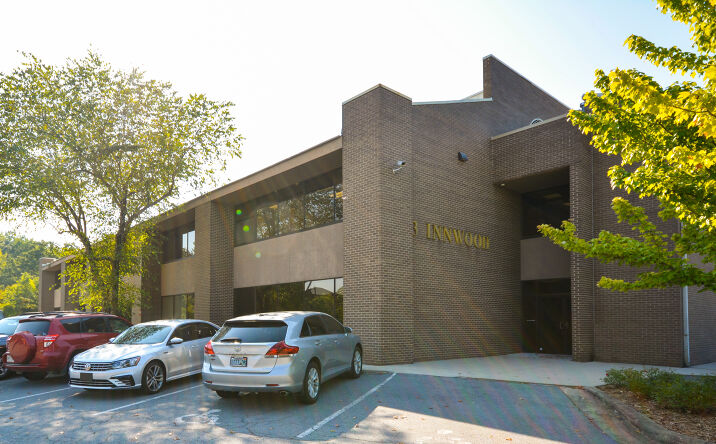 Pictures of Office property located at 3 Innwood Circle, Little Rock, AR 72211 for lease - image #1