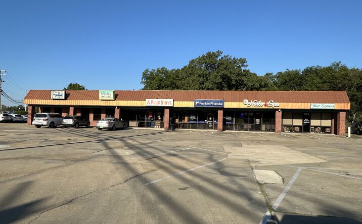 Pictures of Retail, Office property located at 706 Highway 12, Starkville, MS 39759 for lease - image #1