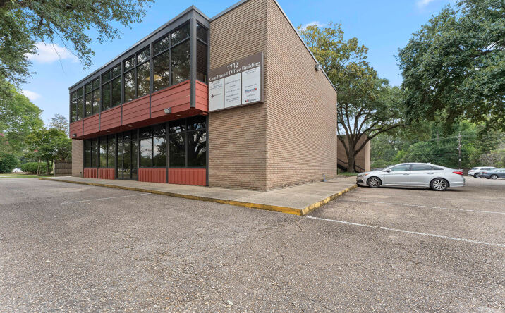 Pictures of Office property located at 7732 Goodwood Blvd, Baton Rouge, LA 70806 for lease - image #1