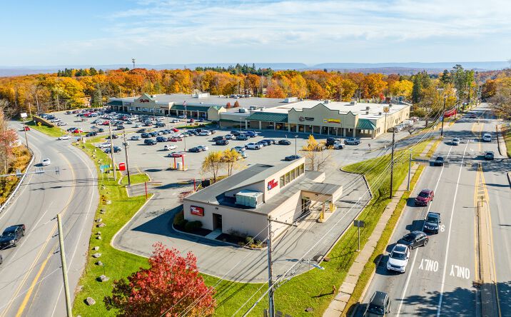 Pictures of Retail property located at 3430 PA-940, Mt Pocono, PA 18344 for lease - image #1