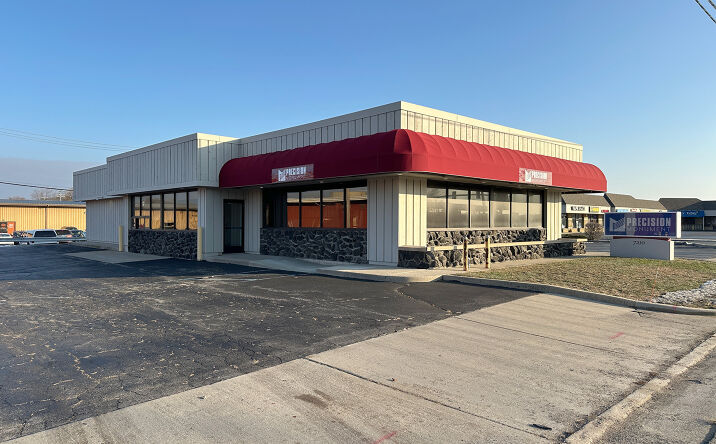 Pictures of Retail property located at 7210 Airport Highway, Holland, OH 43528 for lease - image #1