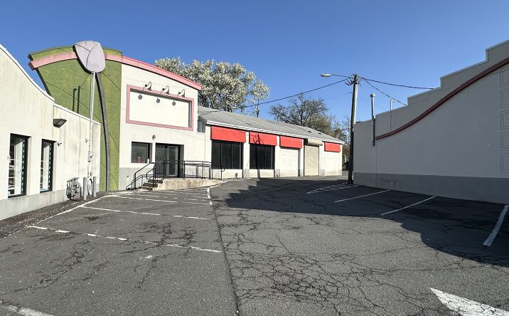 Pictures of Retail property located at 300 S Washington St, Falls Church, VA 22046 for sales - image #1