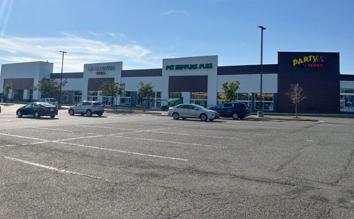 Pictures of Retail property located at 20070 Ashbrook Commons Plaza, Ashburn, VA 20147 for sales - image #1