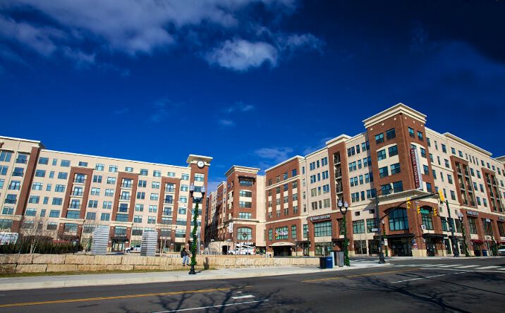 Pictures of Retail, Office property located at 2407 Columbia Pike, Arlington, VA 22204 for lease - image #1