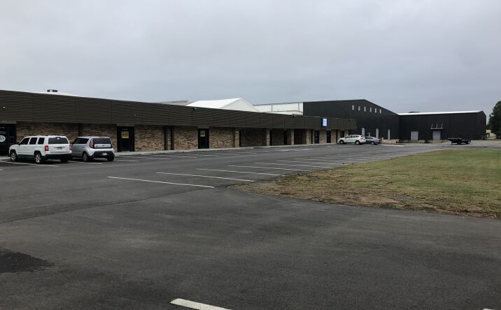 Pictures of Office property located at 700 S German Ln, Conway, AR 72034 for lease - image #1