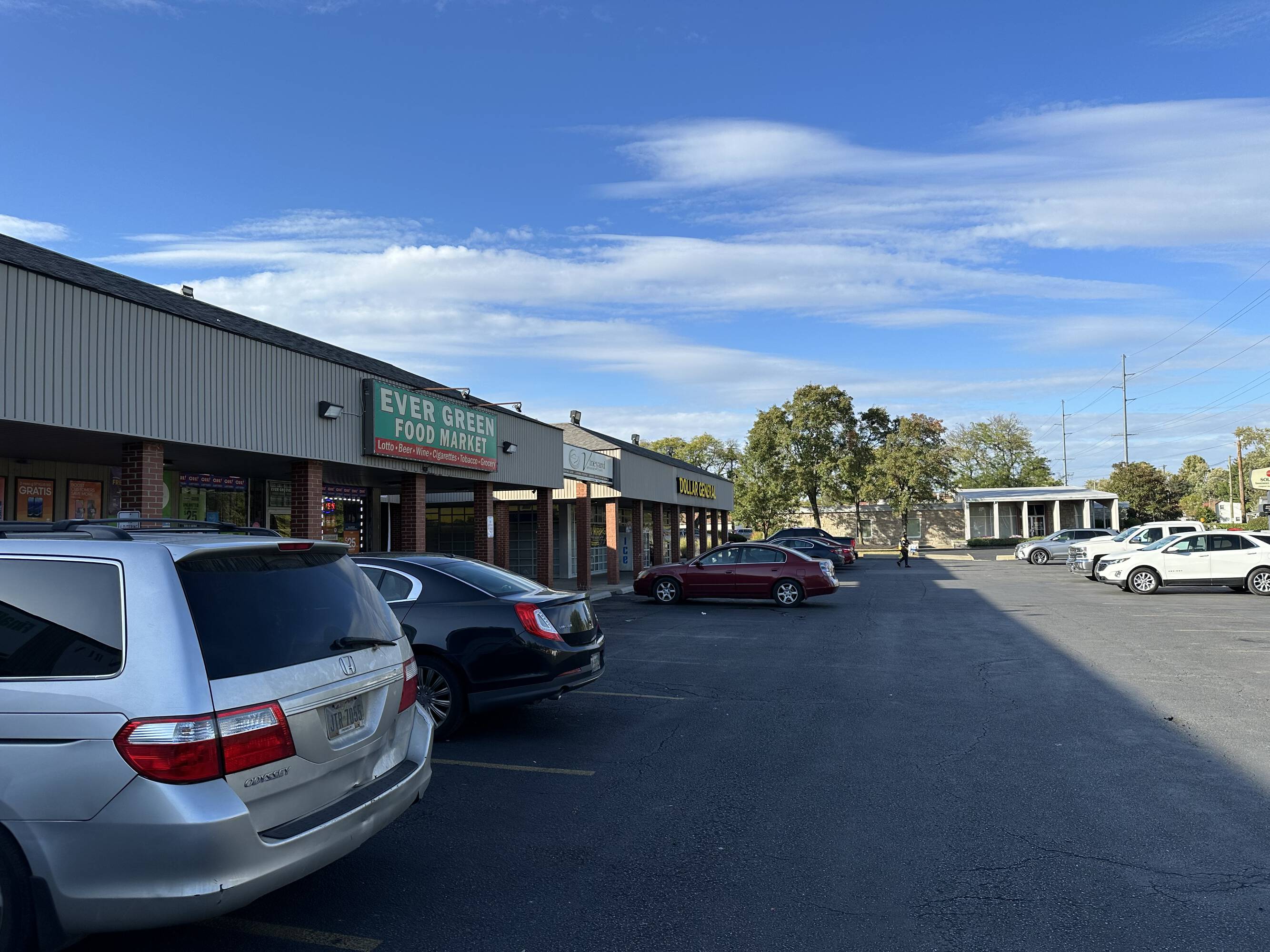 901 S James Rd, Columbus, OH 43227