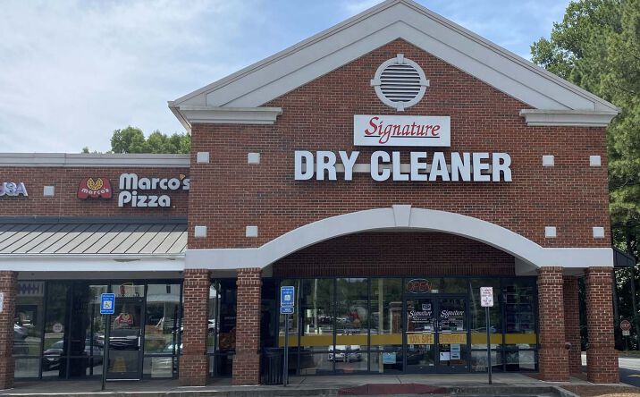 Pictures of Retail, Restaurant property located at 2424 Roswell Road, Marietta, GA 30062 for lease - image #1