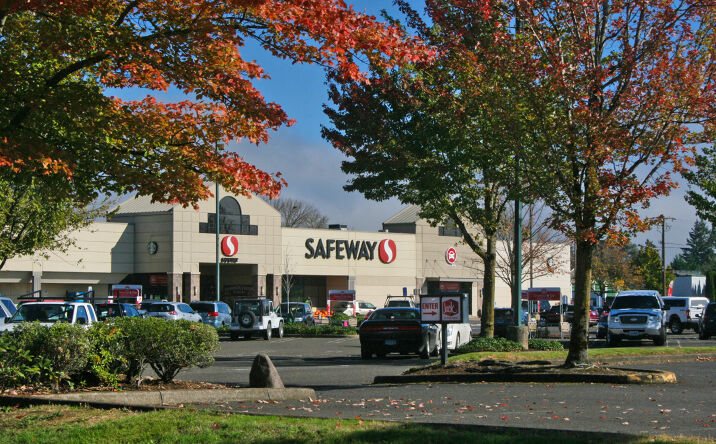 Pictures of Retail, Restaurant property located at 1805-1891 Pioneer Pkwy E, Springfield, OR 97477 for lease - image #1