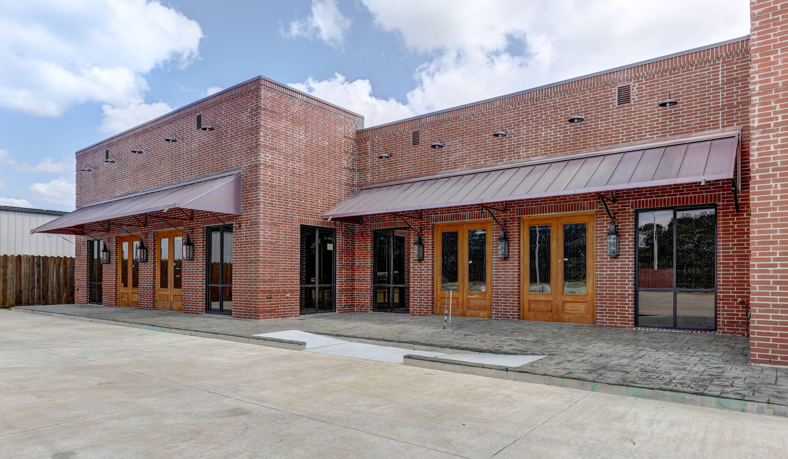 2005 Verot School Rd, Lafayette, LA 70508