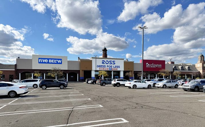 Pictures of Retail, Restaurant property located at 23647-23881 Greenfield Road, Southfield, MI 48075 for lease - image #1
