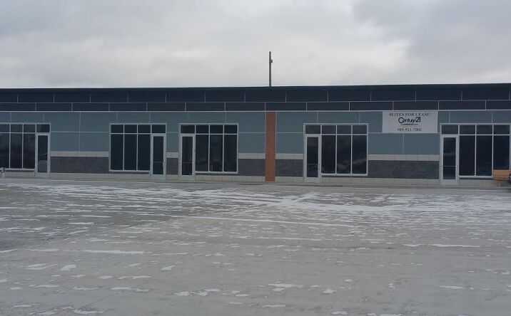 Pictures of Retail, Office property located at 2750 Bay Rd, Saginaw, MI 48603 for lease - image #1
