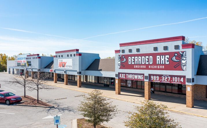 Pictures of Retail property located at 4345 Bay Rd, Saginaw, MI 48603 for lease - image #1