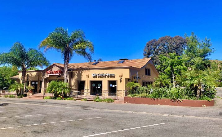 Pictures of Retail, Restaurant property located at 487 N Moorpark Rd, Thousand Oaks, CA 91360 for lease - image #1
