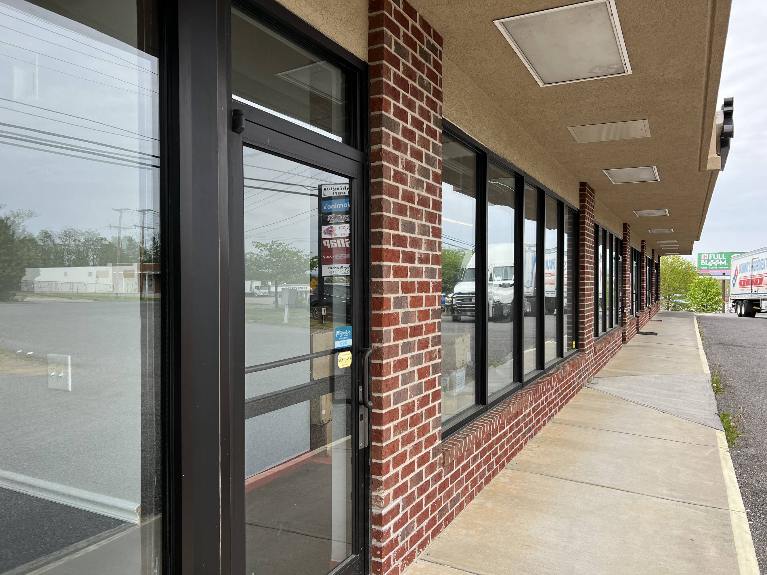 2445 E Washington Ave, Vinton, VA 24179