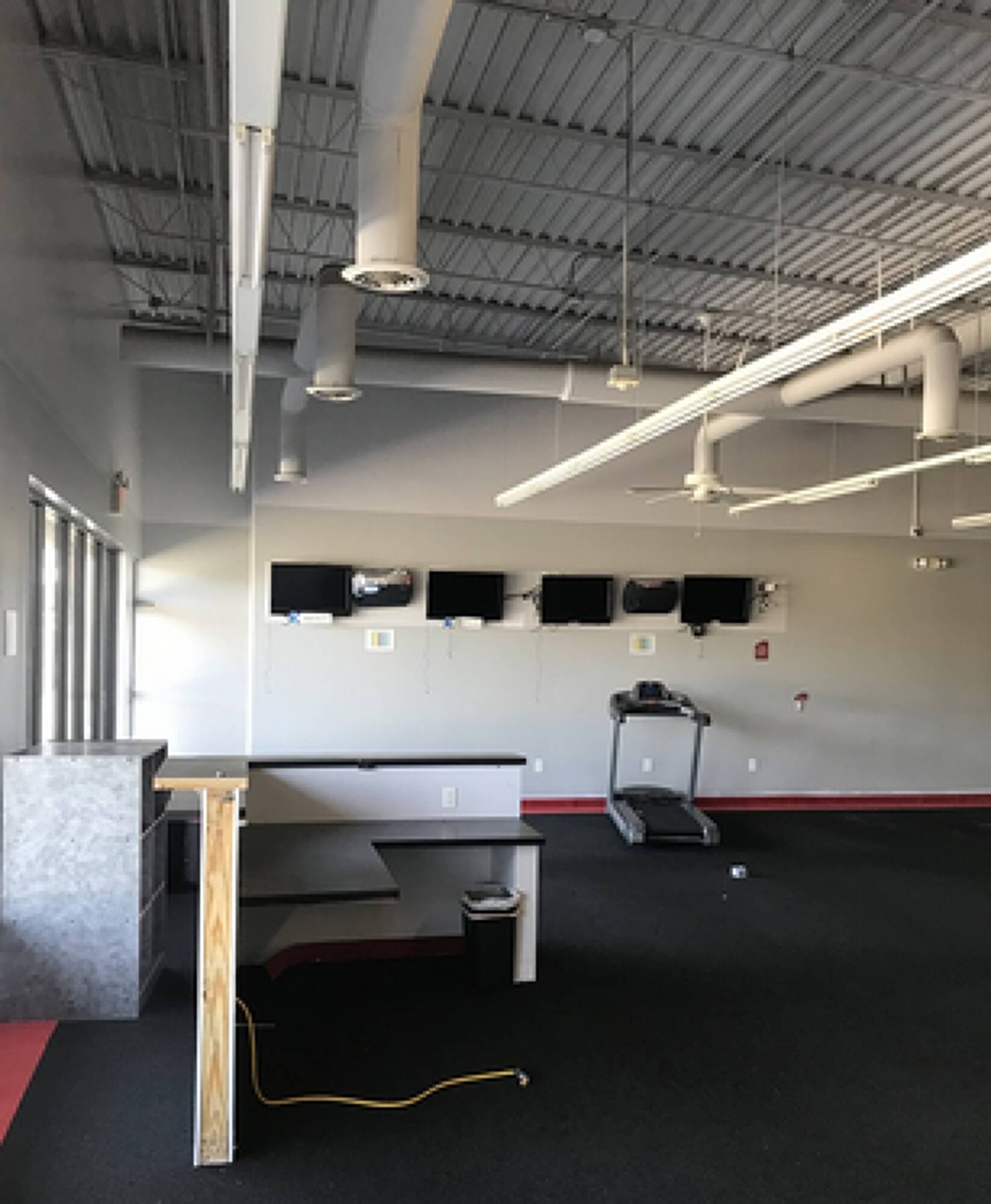 2445 E Washington Ave, Vinton, VA 24179