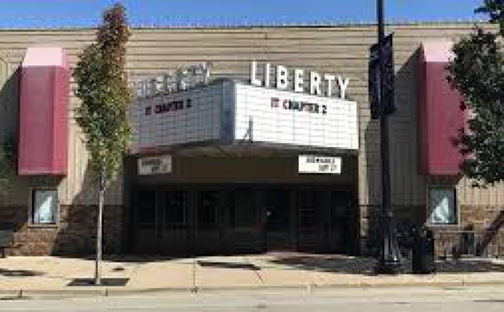 Pictures of Retail property located at 708 N Milwaukee Ave, Libertyville, IL 60048 for lease - image #1