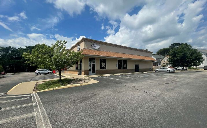 Pictures of Retail, Restaurant property located at 539 Smith Street, Providence, RI 02908 for lease - image #1