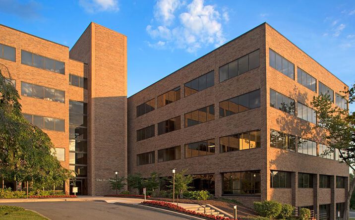 Pictures of Office property located at 1122 Kenilworth Drive, Towson, MD 21204 for sales - image #1