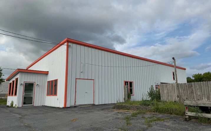 Pictures of Retail, Office, Industrial property located at 22252 US-11, Watertown, NY 13601 for lease - image #1