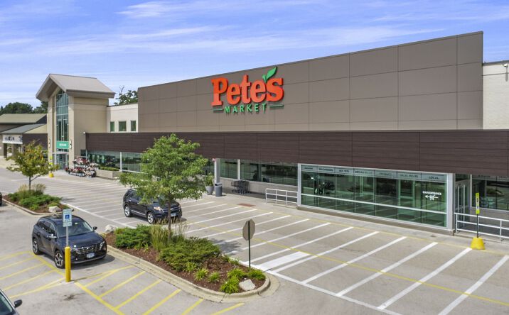 Pictures of Retail, Restaurant property located at 880 Roosevelt Road, Glen Ellyn, IL 60137 for lease - image #1